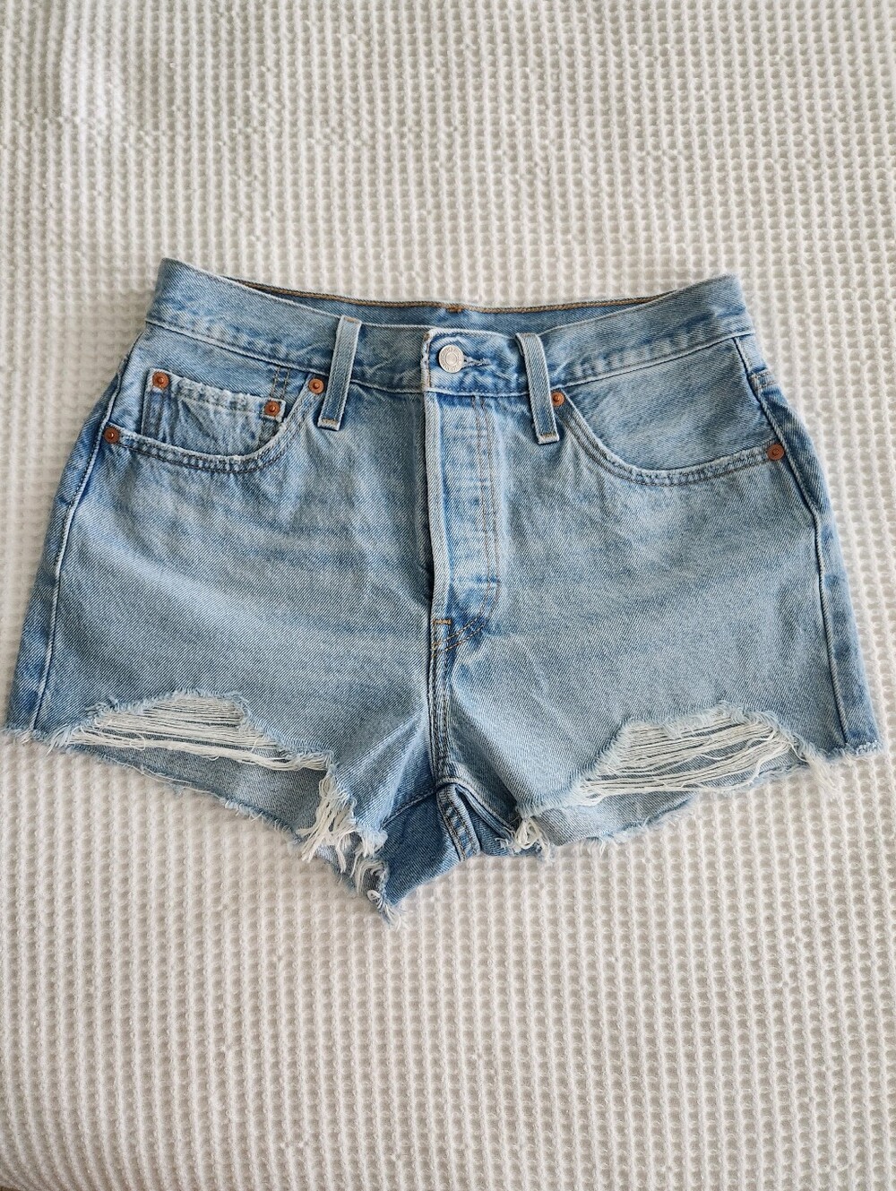 ✨️😍NWOT LEVIS 501 Denim Shorts 28 Light Wash